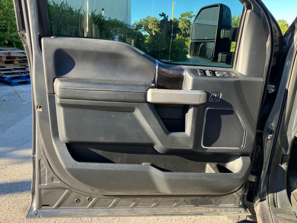 Certified 2022 Ford F250 Lariat w/ Lariat Ultimate Package image 26