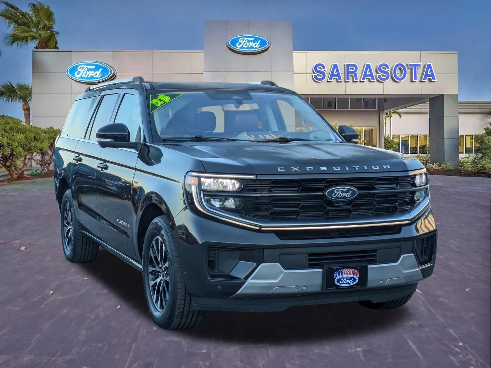 Certified 2025 Ford Expedition Max Platinum image 1