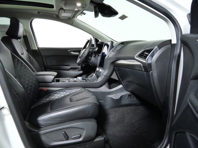 Certified 2023 Ford Edge Titanium w/ Class II Trailer Tow Package AWD/4WD image 11