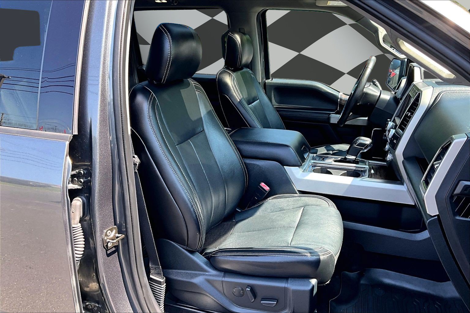 Certified 2020 Ford F150 Lariat w/ Equipment Group 502A Luxury AWD/4WD image 7