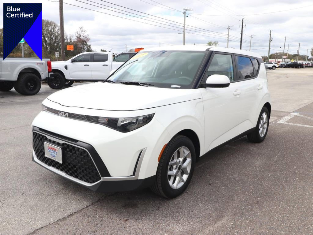 Used 2025 Kia Soul LX w/ LX Technology Package