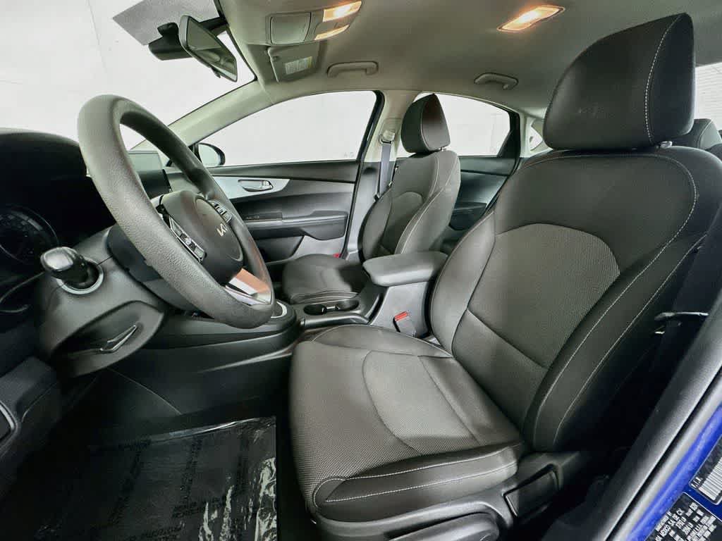 Used 2023 Kia Forte LXS FWD image 12