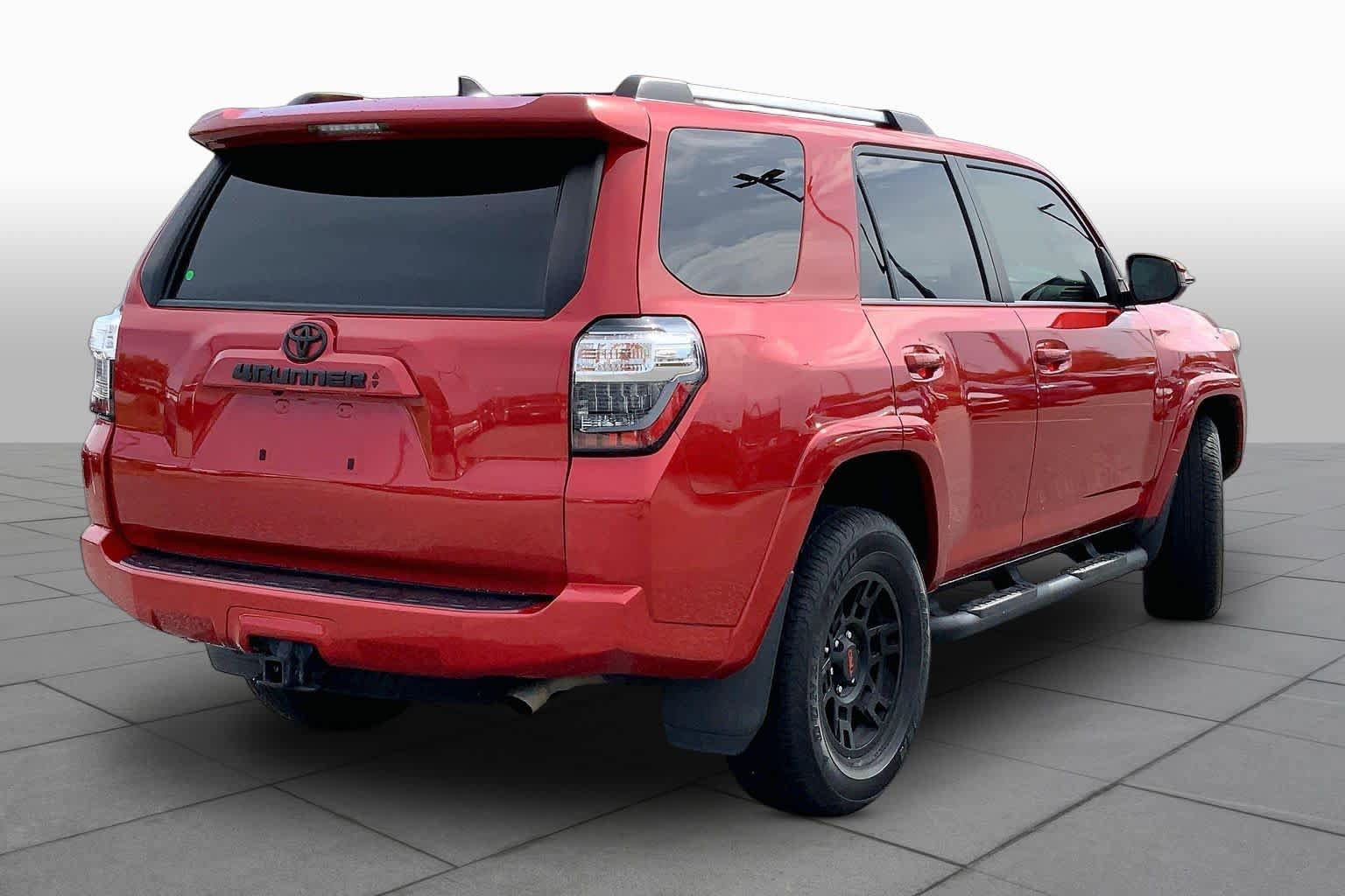 Used 2022 Toyota 4Runner SR5 RWD image 12