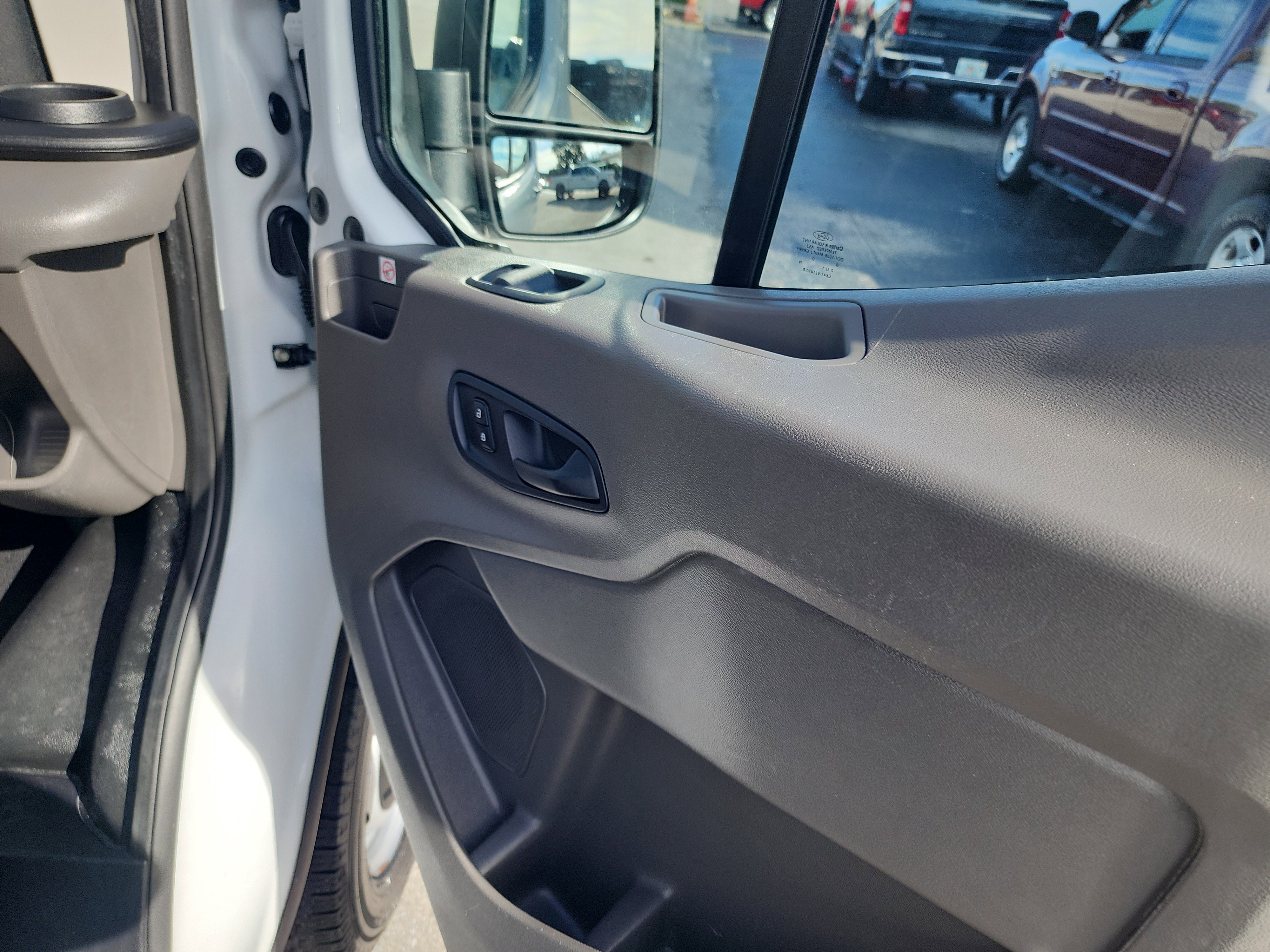 Certified 2020 Ford Transit 250 Medium Roof image 18