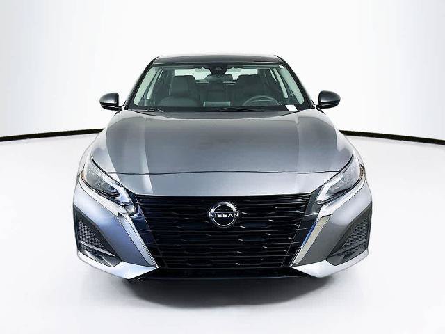 Used 2024 Nissan Altima 2.5 SV FWD image 6