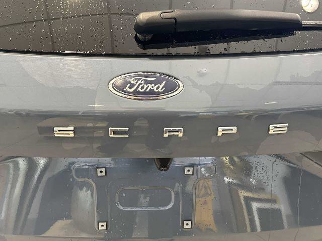 Certified 2024 Ford Escape Platinum AWD/4WD image 30