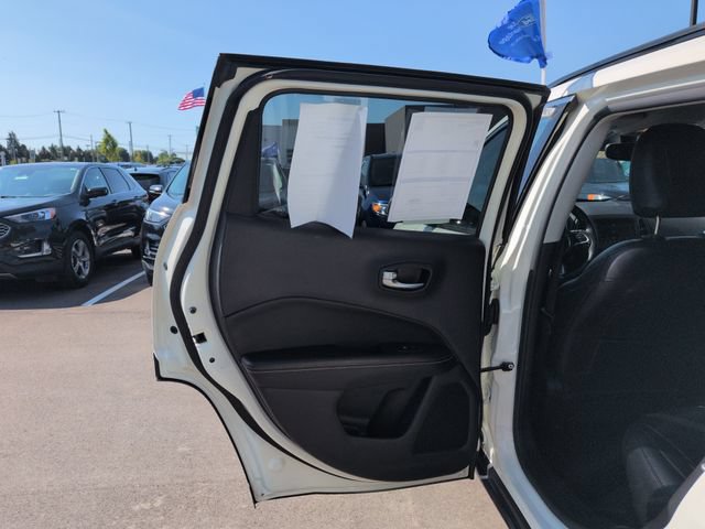 Used 2020 Jeep Compass Latitude w/ Cold Weather Group AWD/4WD image 23