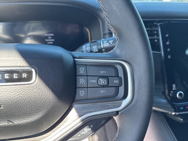 Used 2024 Jeep Wagoneer Series III image 23