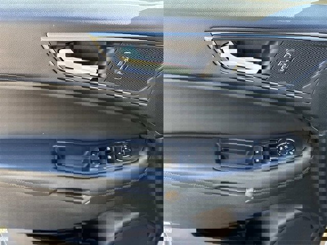 Certified 2024 Ford Edge SE image 24