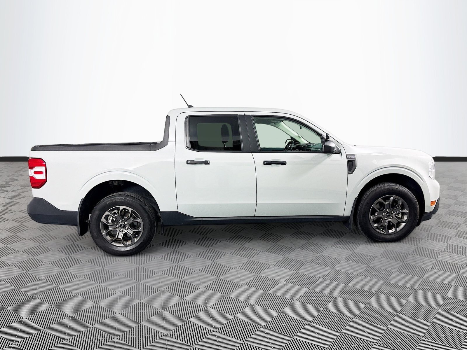 Certified 2024 Ford Maverick XLT FWD image 8