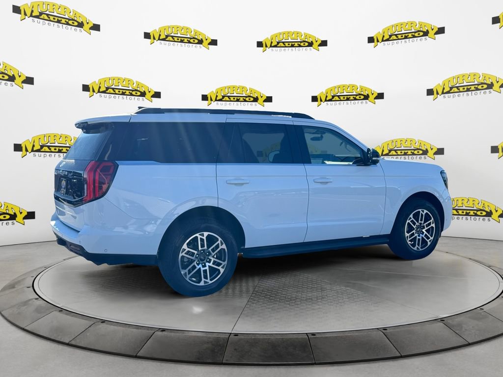 Certified 2025 Ford Expedition Active image 5
