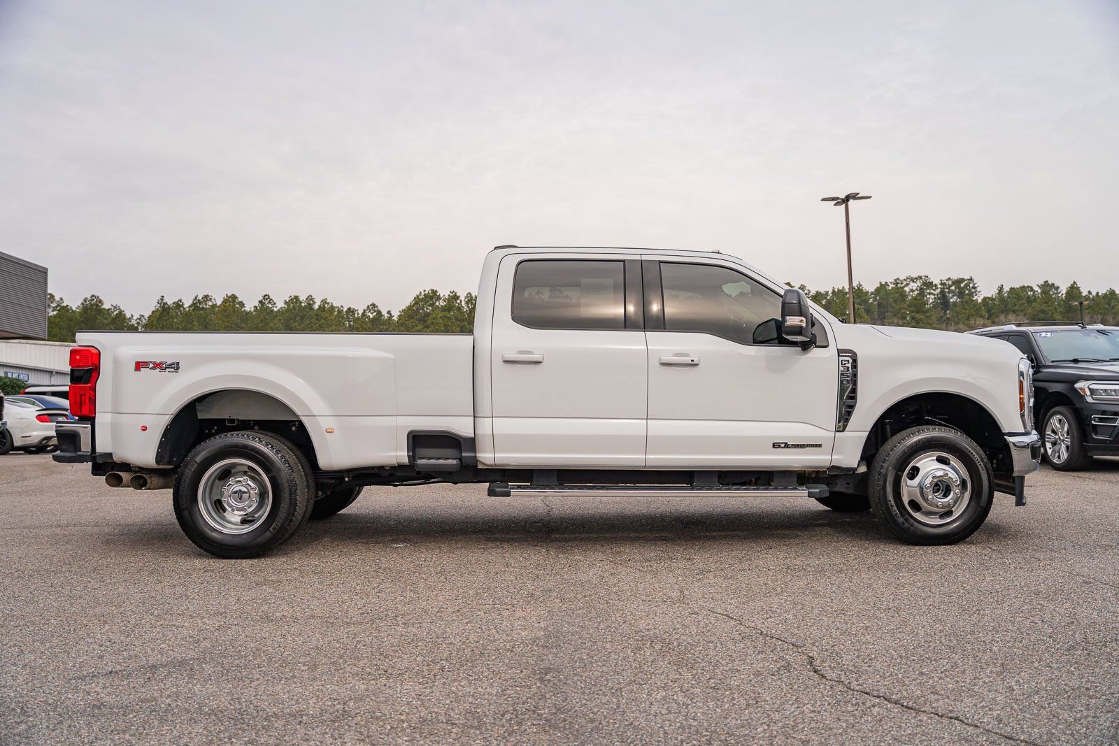 Certified 2024 Ford F350 Lariat image 10