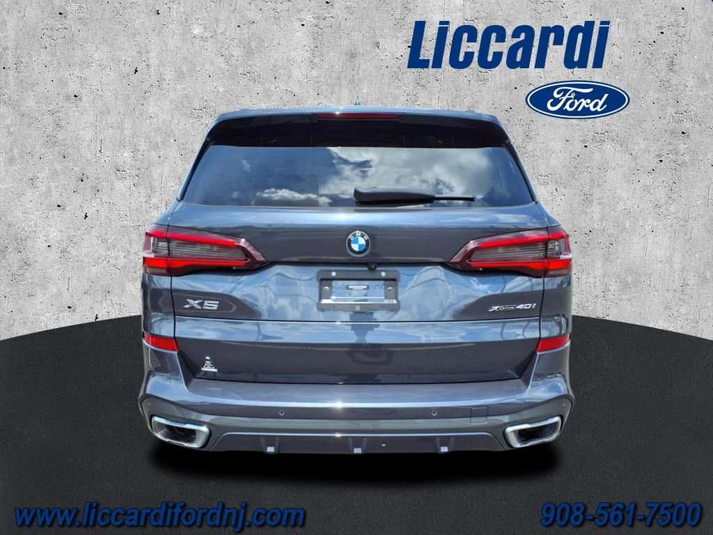 Used 2022 BMW X5 xDrive40i w/ Premium Enhanced Package image 3