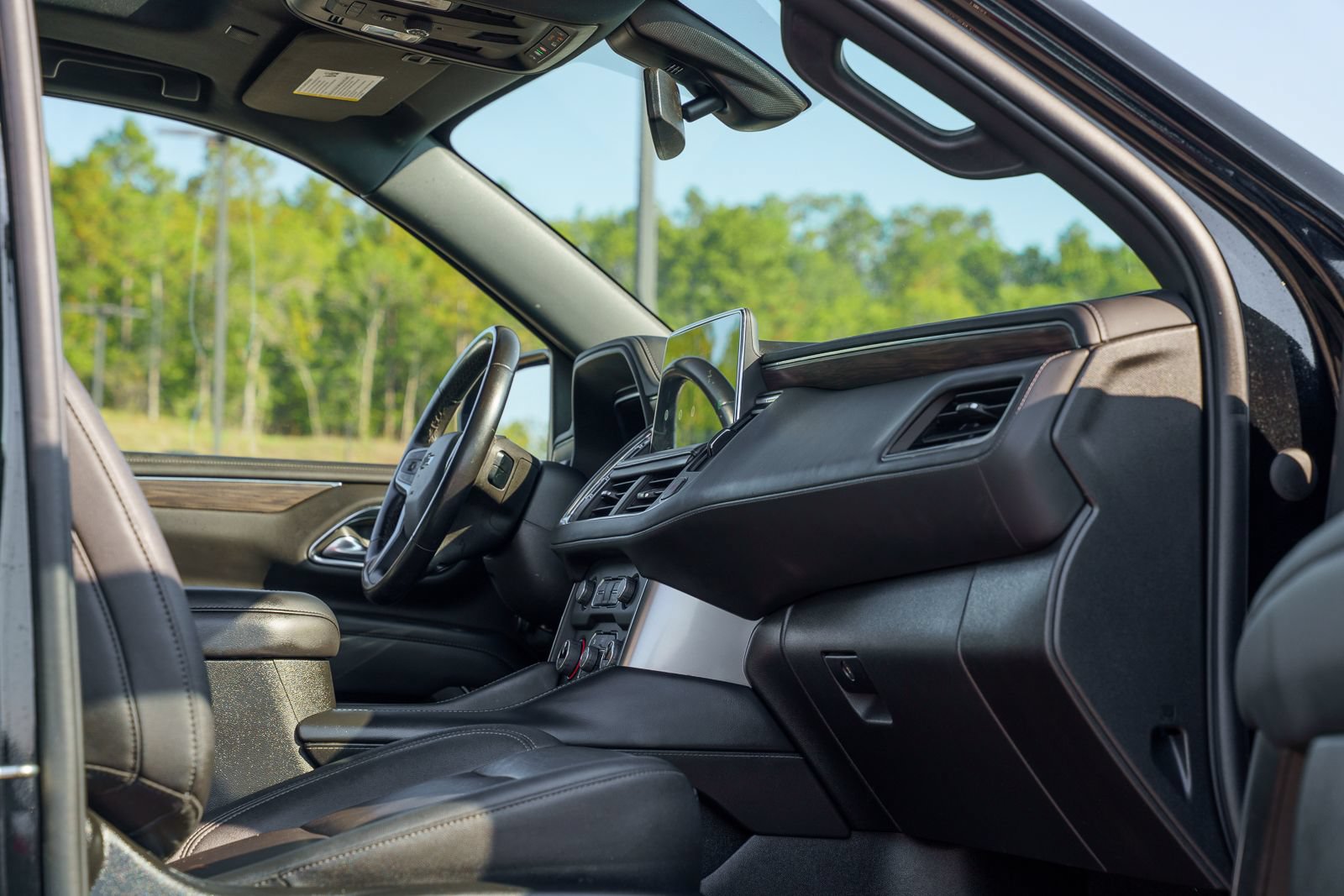 Used 2022 Chevrolet Tahoe Z71 AWD/4WD image 16