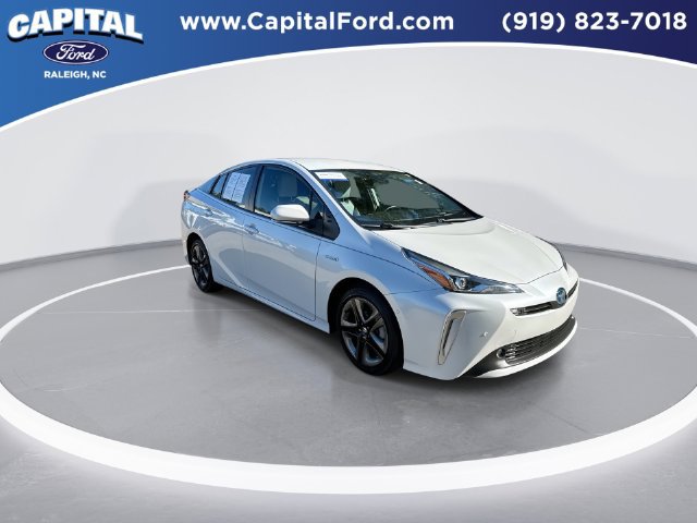 Used 2022 Toyota Prius Limited FWD image 2