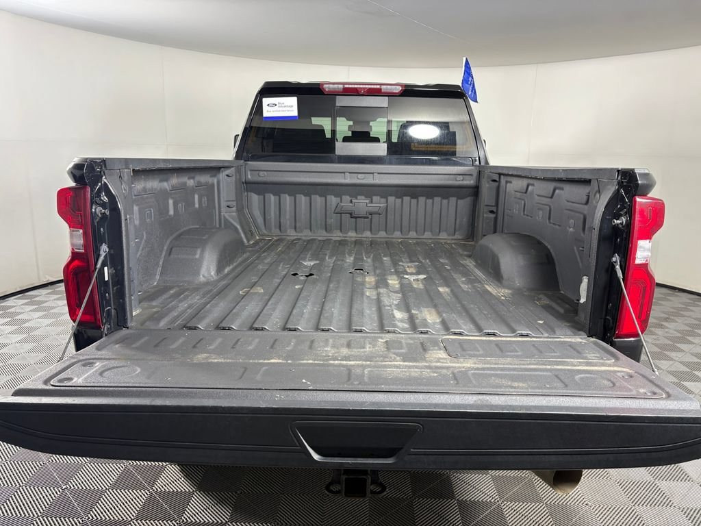 Used 2024 Chevrolet Silverado 2500 LT w/ Midnight Edition AWD/4WD image 31