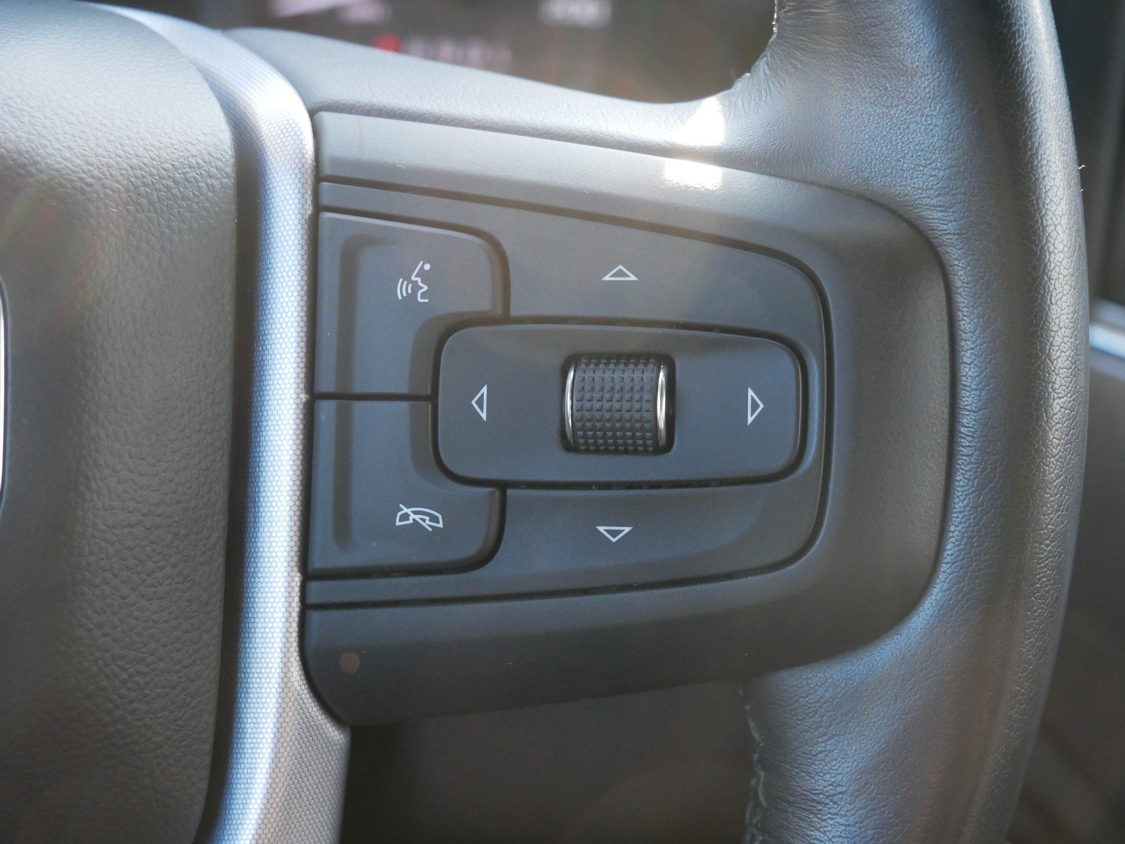 Used 2020 GMC Sierra 1500 Elevation w/ Elevation Value Package image 18