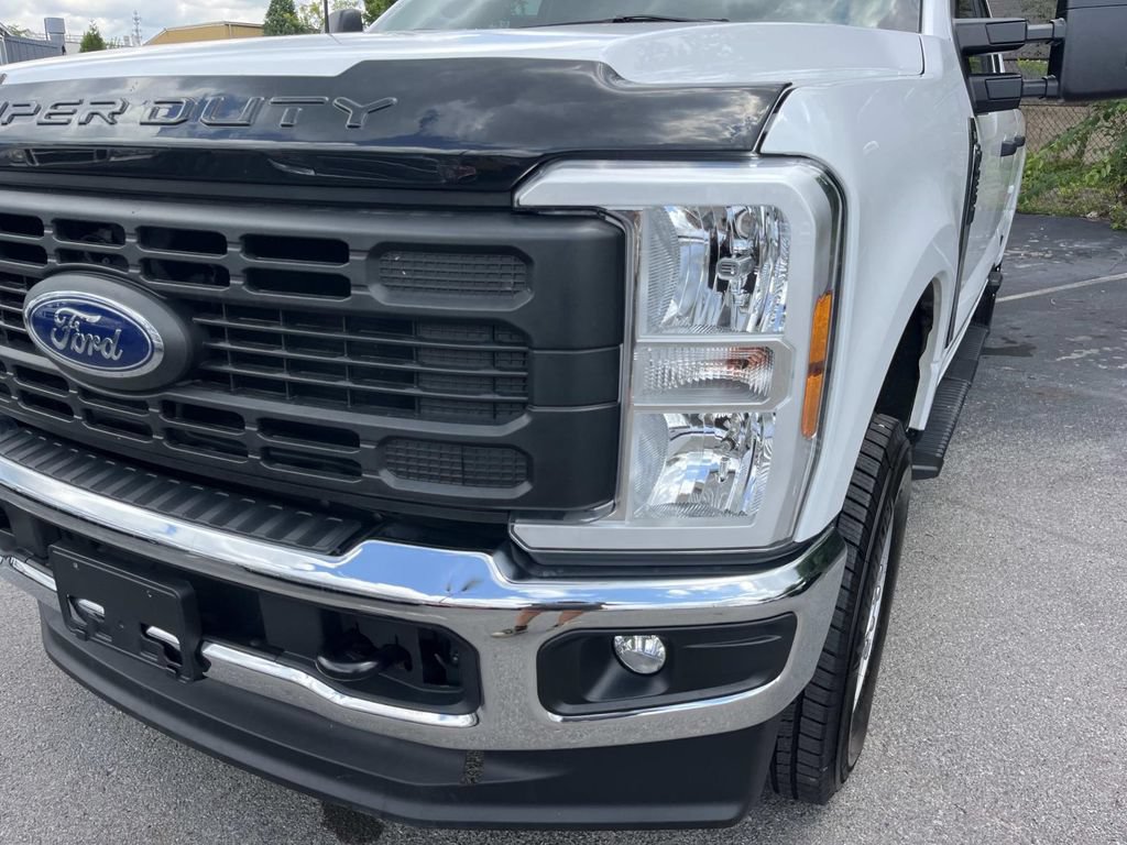 Certified 2024 Ford F250 XL w/ XL Chrome Package AWD/4WD image 10