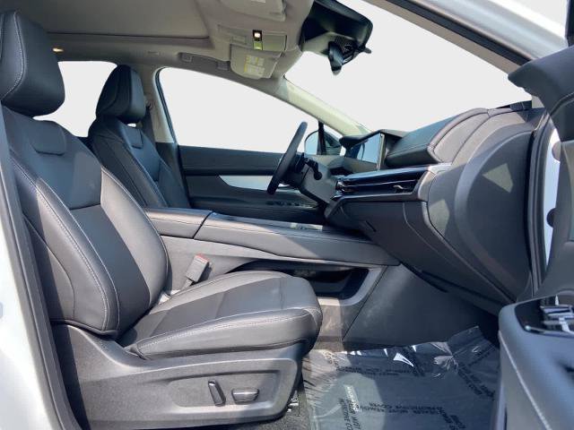 Used 2025 Nissan Murano SL AWD/4WD image 17