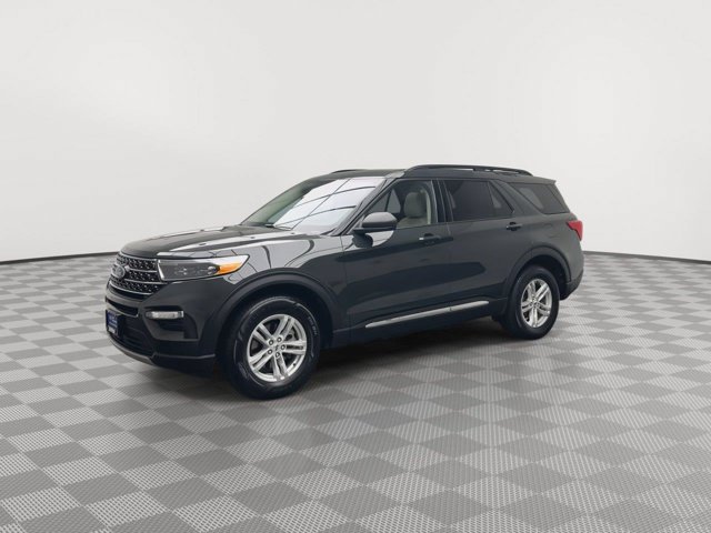 Certified 2023 Ford Explorer XLT w/ Equipment Group 202A AWD/4WD image 38