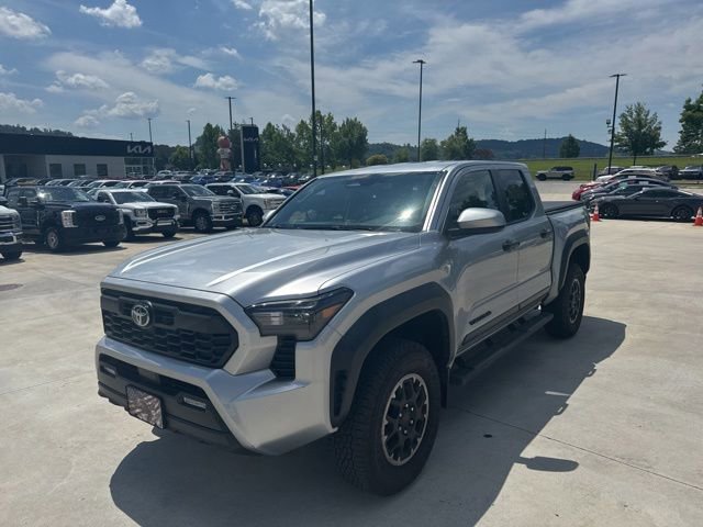 Used 2024 Toyota Tacoma TRD Off-Road AWD/4WD image 5
