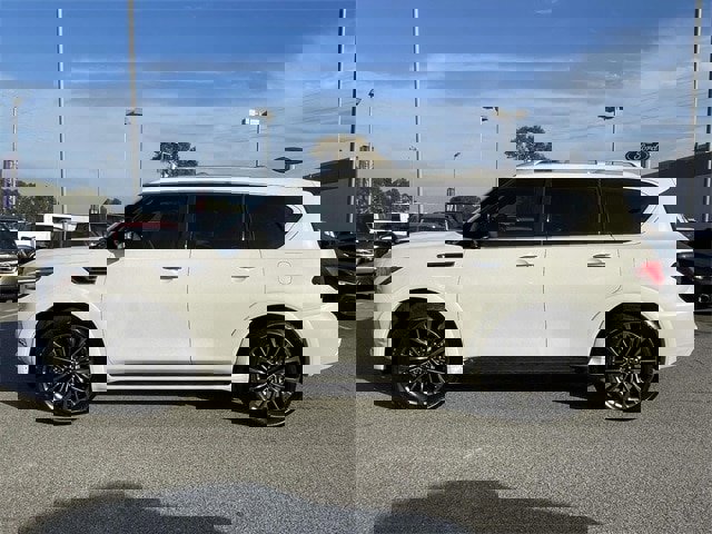 Used 2024 INFINITI QX80 Sensory image 28