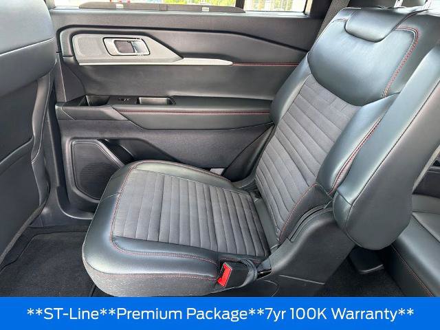 Certified 2025 Ford Explorer ST-Line w/ Premium Package AWD/4WD image 32