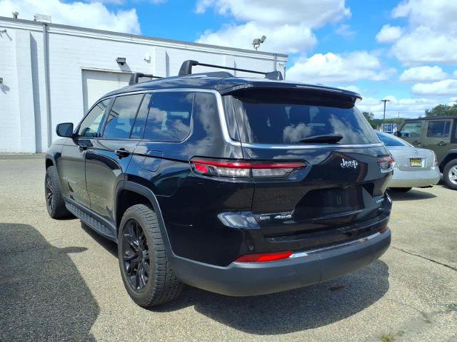 Used 2022 Jeep Grand Cherokee L Laredo w/ Luxury Tech Group I AWD/4WD image 3