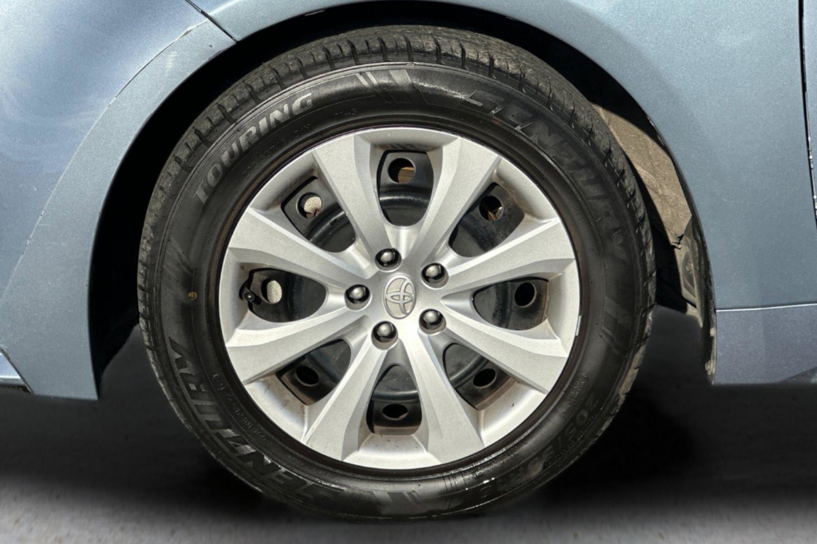 Used 2024 Toyota Corolla LE FWD image 22