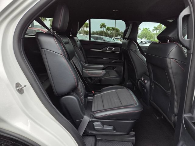 Certified 2025 Ford Explorer ST-Line AWD/4WD image 15