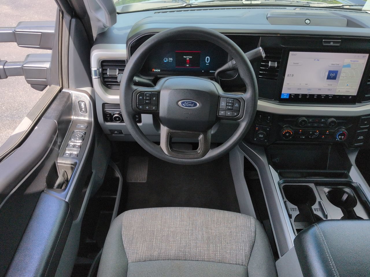 Certified 2025 Ford F350 XLT w/ Black Appearance Package AWD/4WD image 16