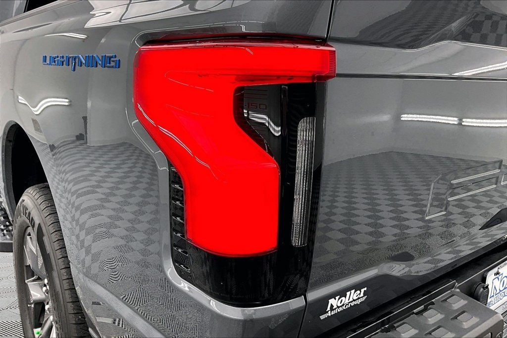 Certified 2024 Ford F150 Lightning Flash AWD/4WD image 31