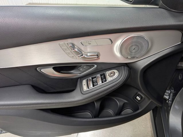 Used 2019 Mercedes-Benz GLC 300 4MATIC image 10