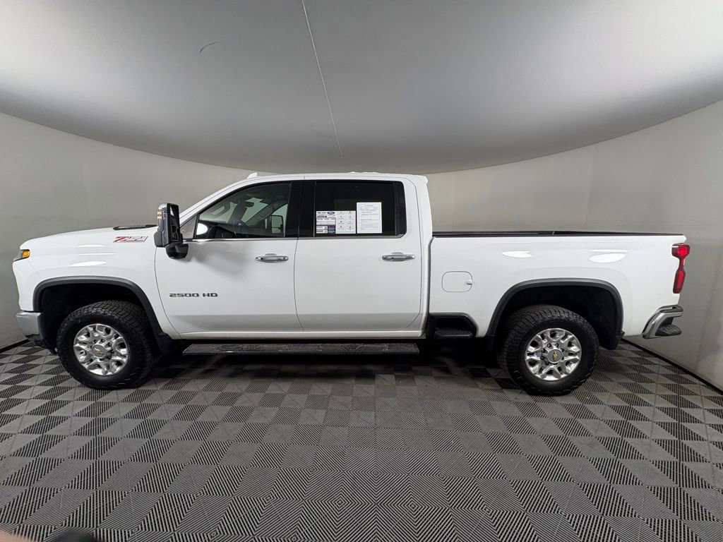 Used 2024 Chevrolet Silverado 2500 LTZ w/ LTZ Premium Package image 2