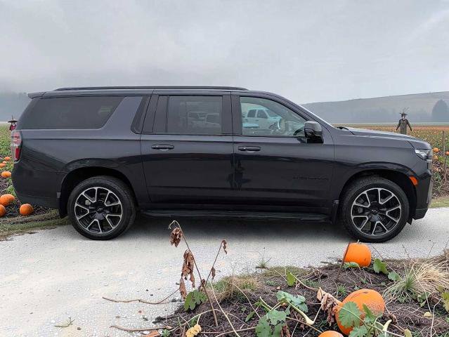 Used 2024 Chevrolet Suburban RST w/ Luxury Package AWD/4WD image 7