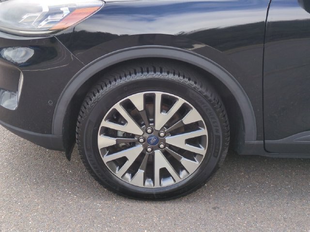 Certified 2020 Ford Escape Titanium AWD/4WD image 10