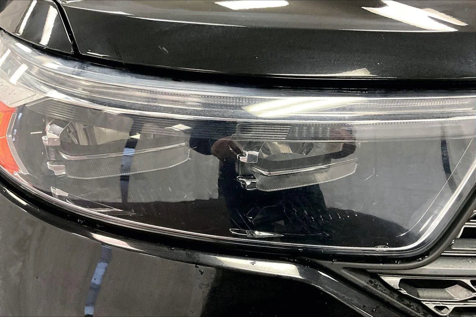 Certified 2021 Ford Explorer XLT w/ Equipment Group 202A image 28