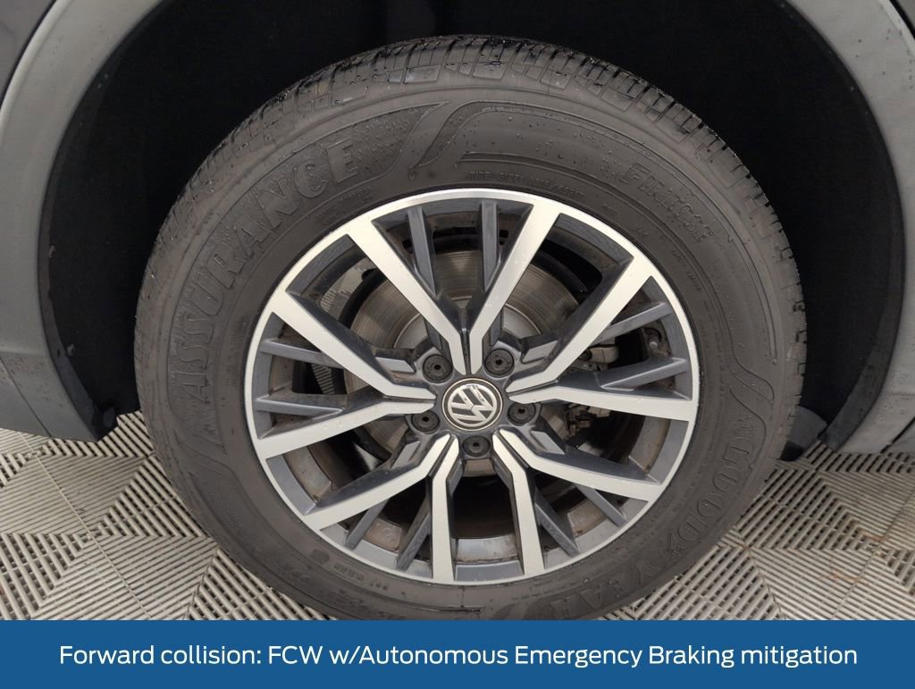 Used 2020 Volkswagen Tiguan SE w/ Panoramic Sunroof Package image 21