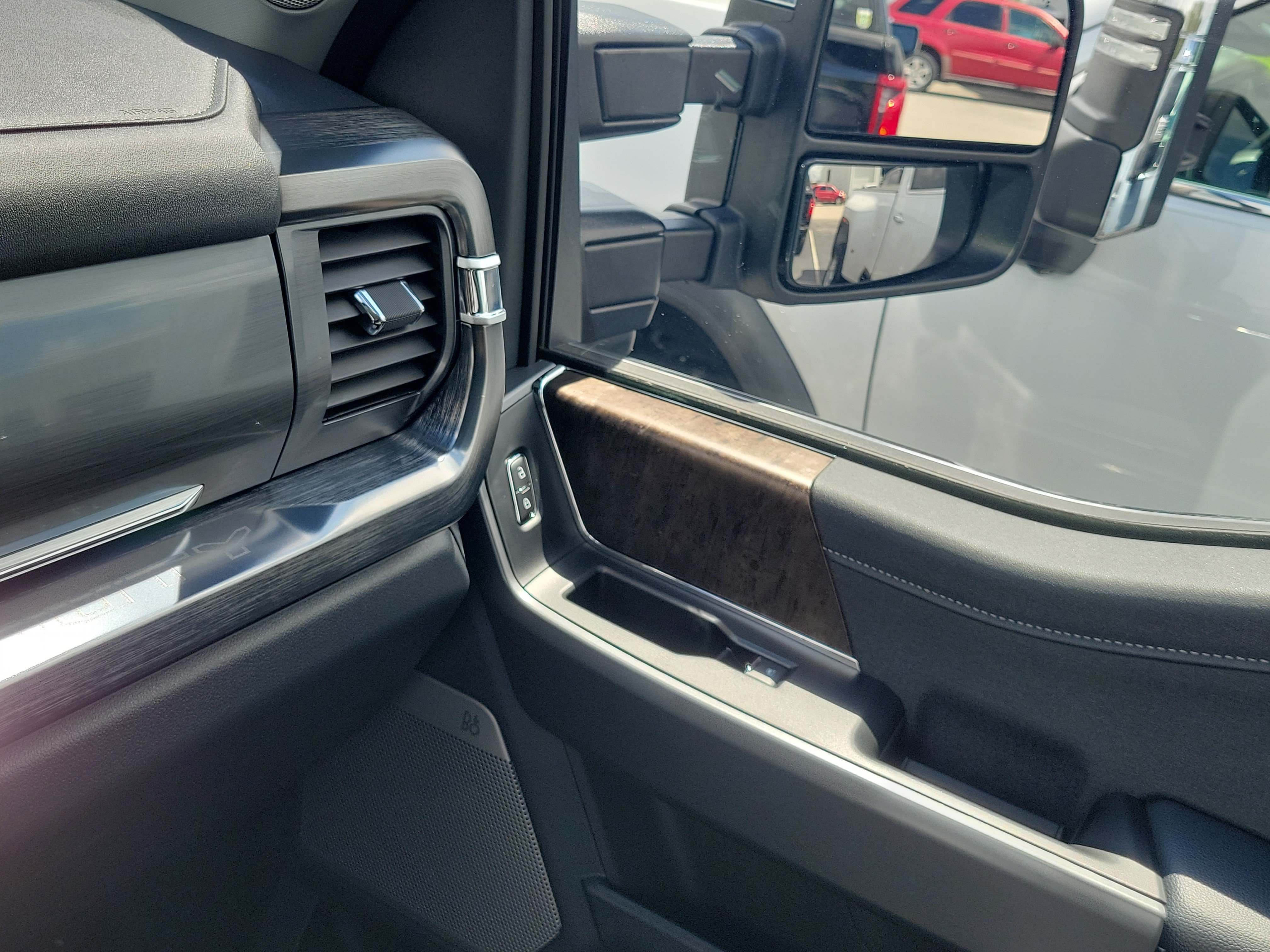 Certified 2025 Ford F250 Lariat w/ Chrome Package AWD/4WD image 27