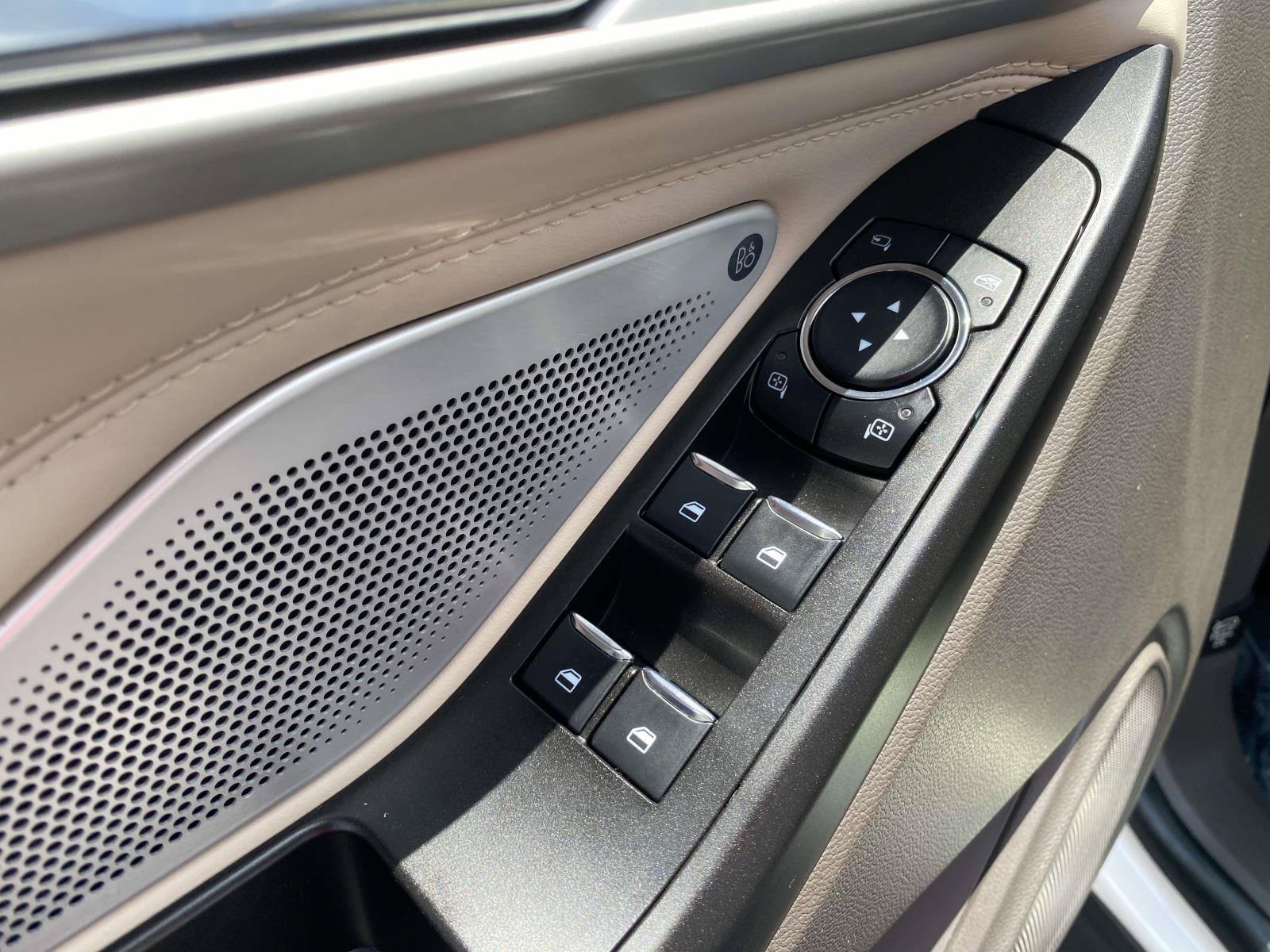 Certified 2020 Ford Explorer Platinum w/ Premium Technology Package AWD/4WD image 19