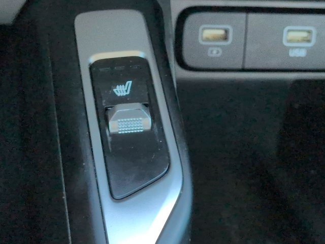 Used 2023 Kia Sorento S w/ Panoramic Sunroof Package FWD image 24