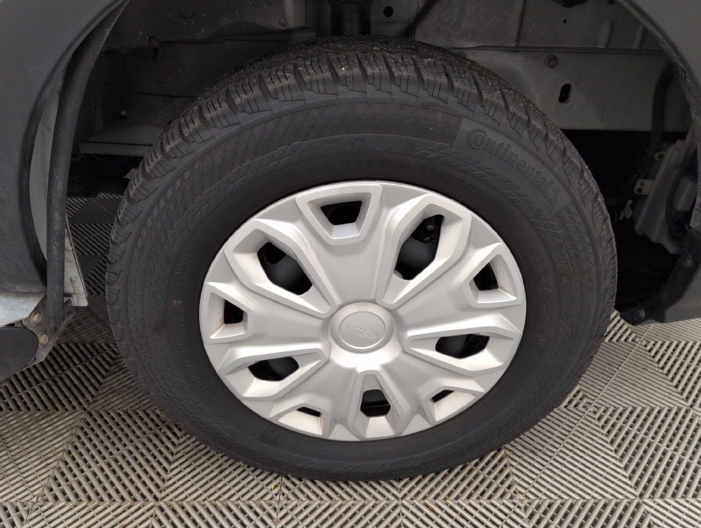 Certified 2025 Ford Transit 250 Low Roof w/ Exterior Upgrade Package RWD image 16