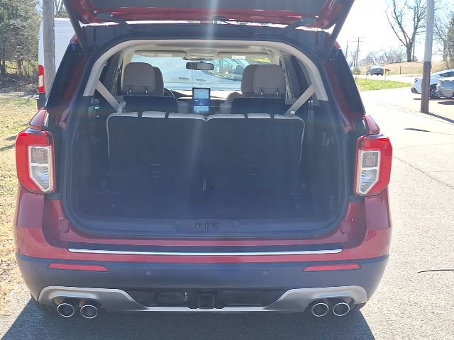 Certified 2021 Ford Explorer Platinum w/ Equipment Group 601A image 16
