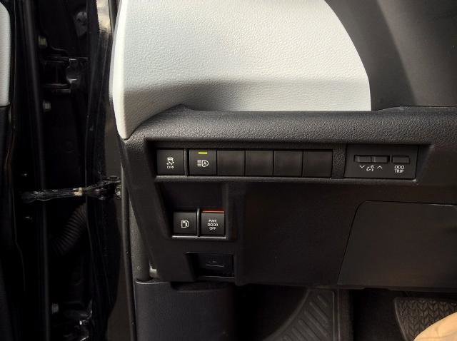 Used 2025 Toyota Sienna XLE image 20