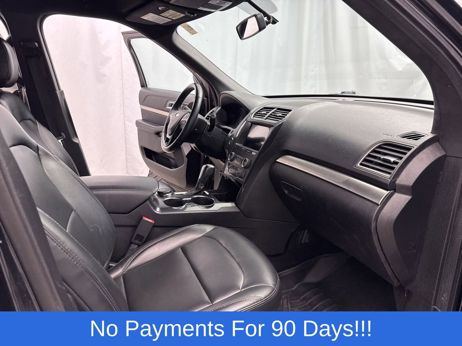 Certified 2019 Ford Explorer XLT w/ Equipment Group 202A image 27