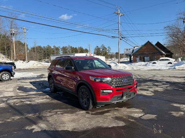 Certified 2023 Ford Explorer XLT w/ Equipment Group 202A image 7