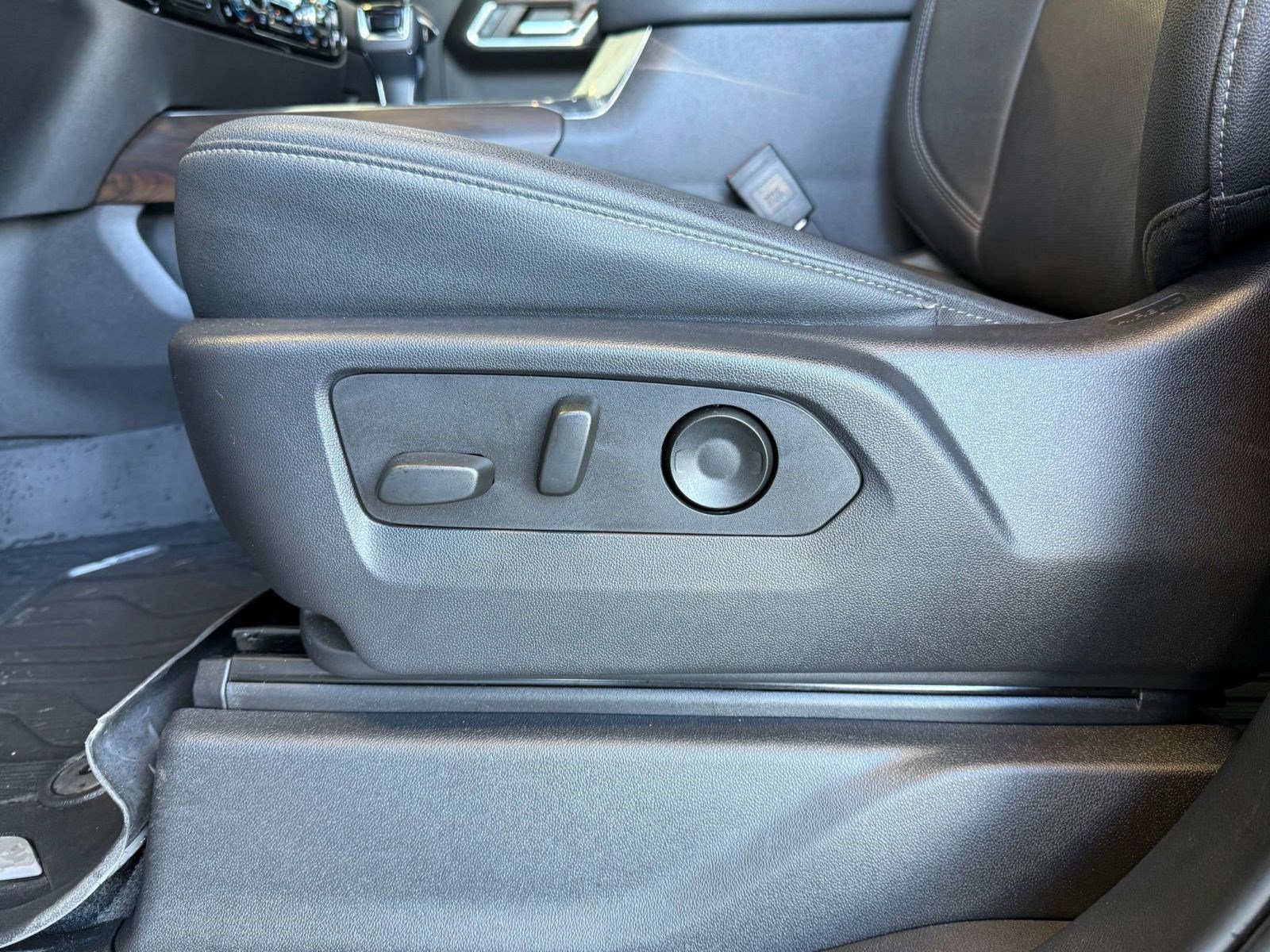 Used 2022 GMC Sierra 1500 SLT w/ SLT Premium Plus Package image 14