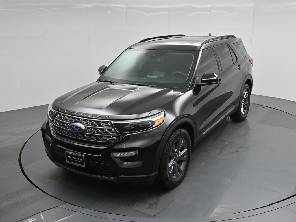Certified 2023 Ford Explorer XLT w/ Equipment Group 202A image 43