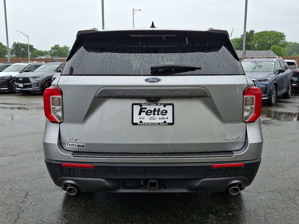 Certified 2023 Ford Explorer XLT w/ Equipment Group 202A AWD/4WD image 5
