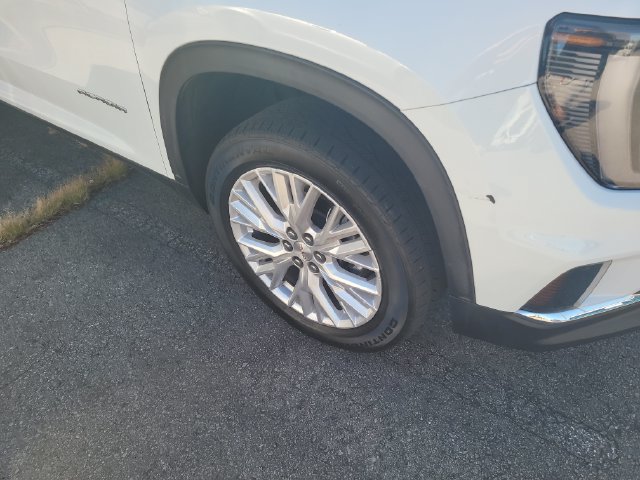 Used 2026 GMC Acadia Elevation w/ Elevation Premium Package FWD image 4